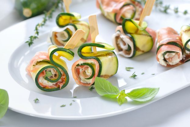 Rotolini di zucchine e prosciutto crudo