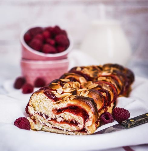 13. Pan brioche alla marmellata di lamponi