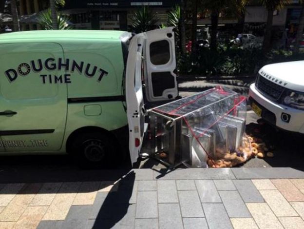 Spero che anche queste ciambelle abbiano pagato il parcheggio