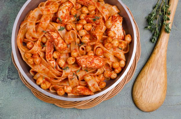 Tagliatelle al ragù di ceci