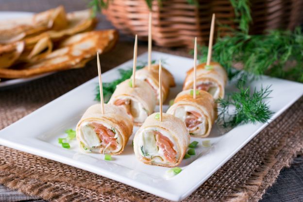 10. Rotolini di crepes al salmone al formaggio