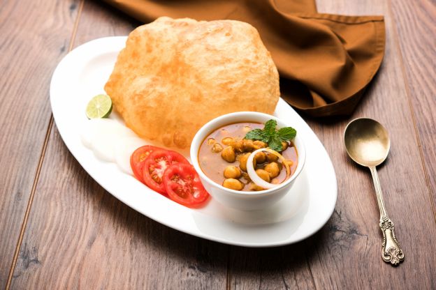 Pakistan - Halwa Poori