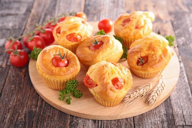 Muffins con formaggio di capra e pomodorini