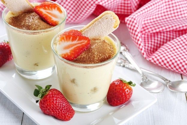 Con fragole e yogurt