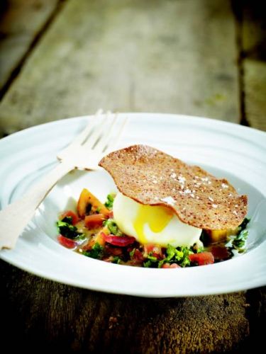 Crepe di grano saraceno con uovo all'occhio di bue