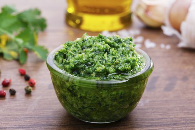 Salsa verde al coriandolo e aglio