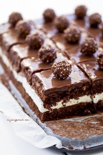 Torta al cioccolato e Ferrero Rocher