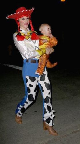 Gwen Stefani vestita da Cow girl