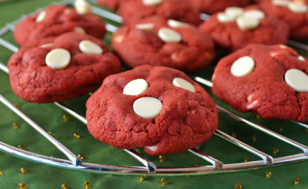 Velvet chocolate chips cookies