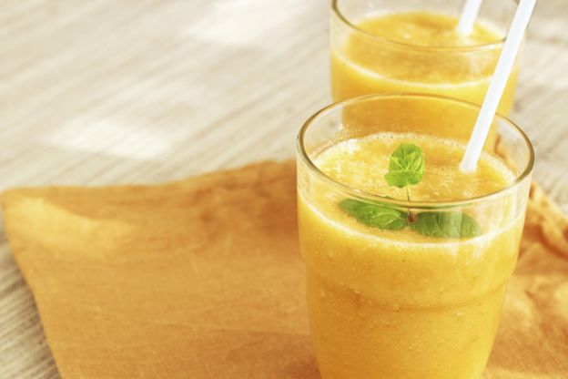 Smoothie al mango e ananas