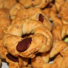 Taralli pepe e mandorle