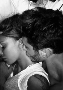 INFEDELTÀ: come scoprire se LUI ti TRADISCE in meno di 5 MINUTI !