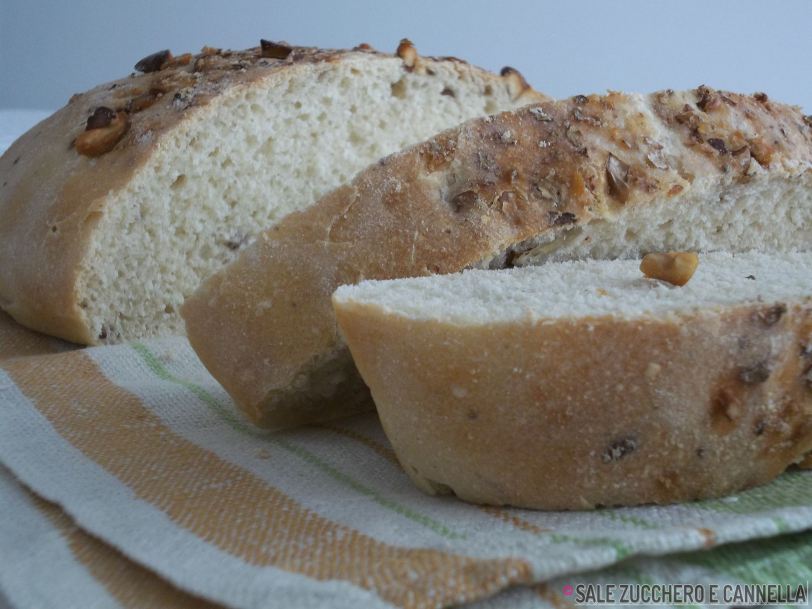 Pane alle noci con lievito naturale